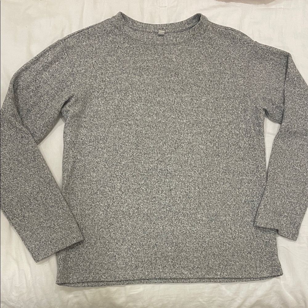 Uniqlo - Gray Knit Top